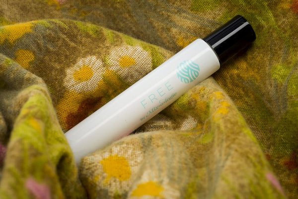 Mixologie - Free Ocean Mist Blendable Perfume Rollerball